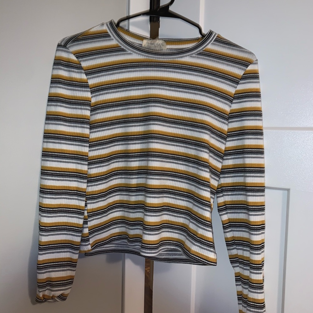 long sleeve stripped crop top